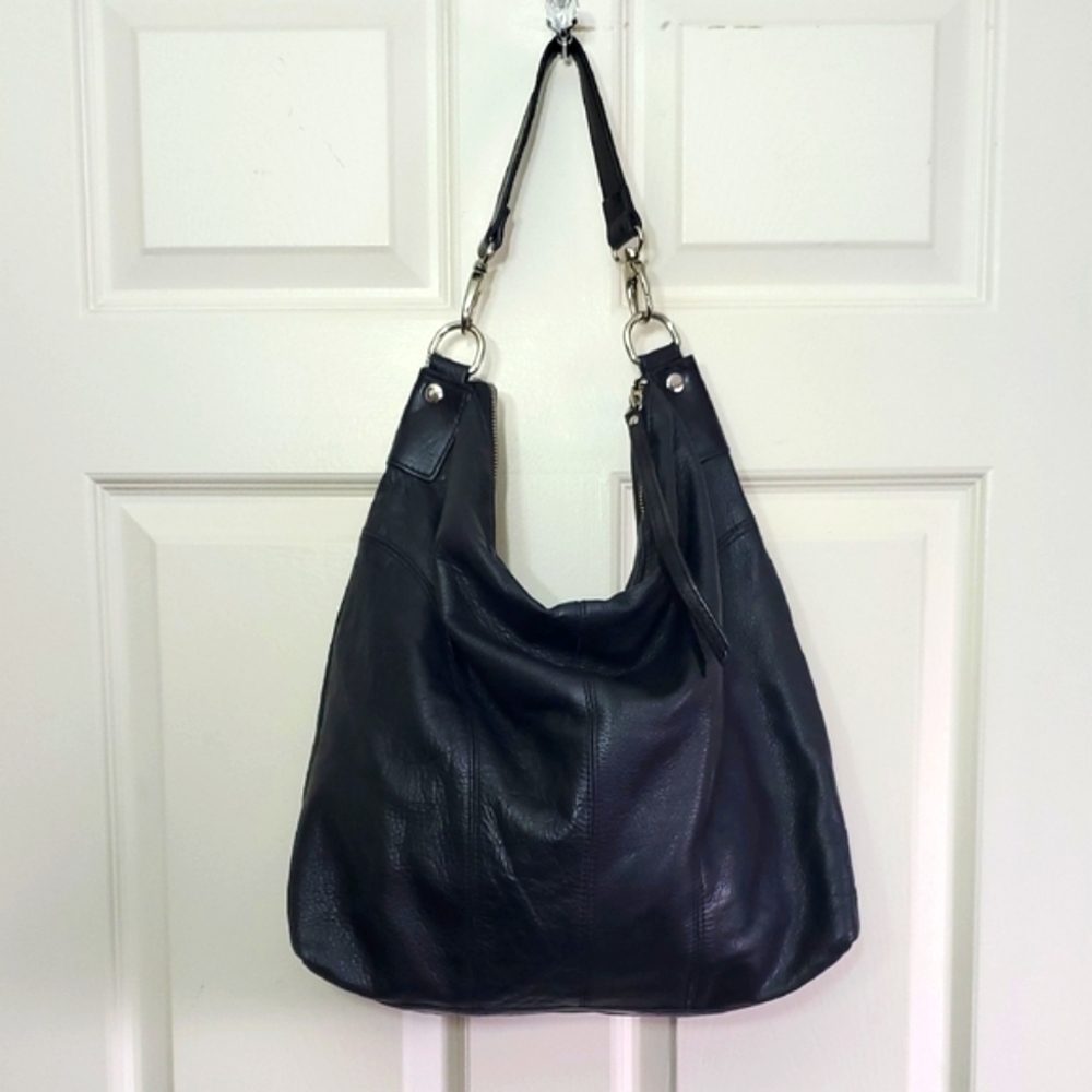 La DIVA | Italian Design Pebble Leather Shoulder Bag  Boho Style - Black